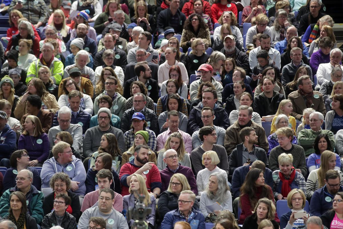 Democratic White House race off to unpleasant start as ‘inconsistencies’ hold-up Iowa results