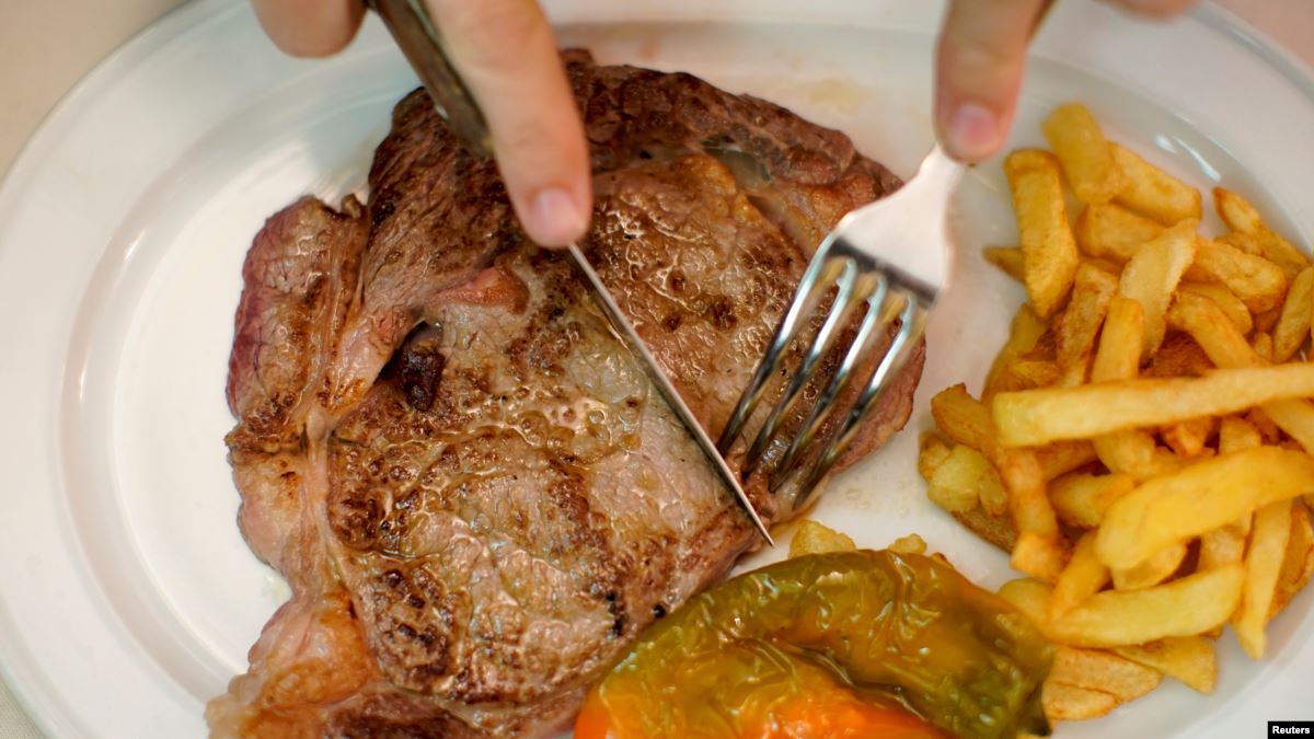 Contrasting Research Studies Point to Meat Small Amounts as Health Diet Plan