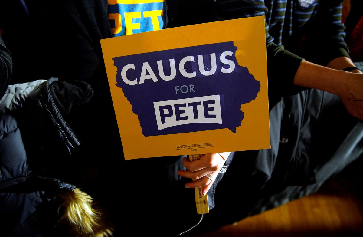 Top Democrat calls for audit of Iowa caucuses as problems delay last tally