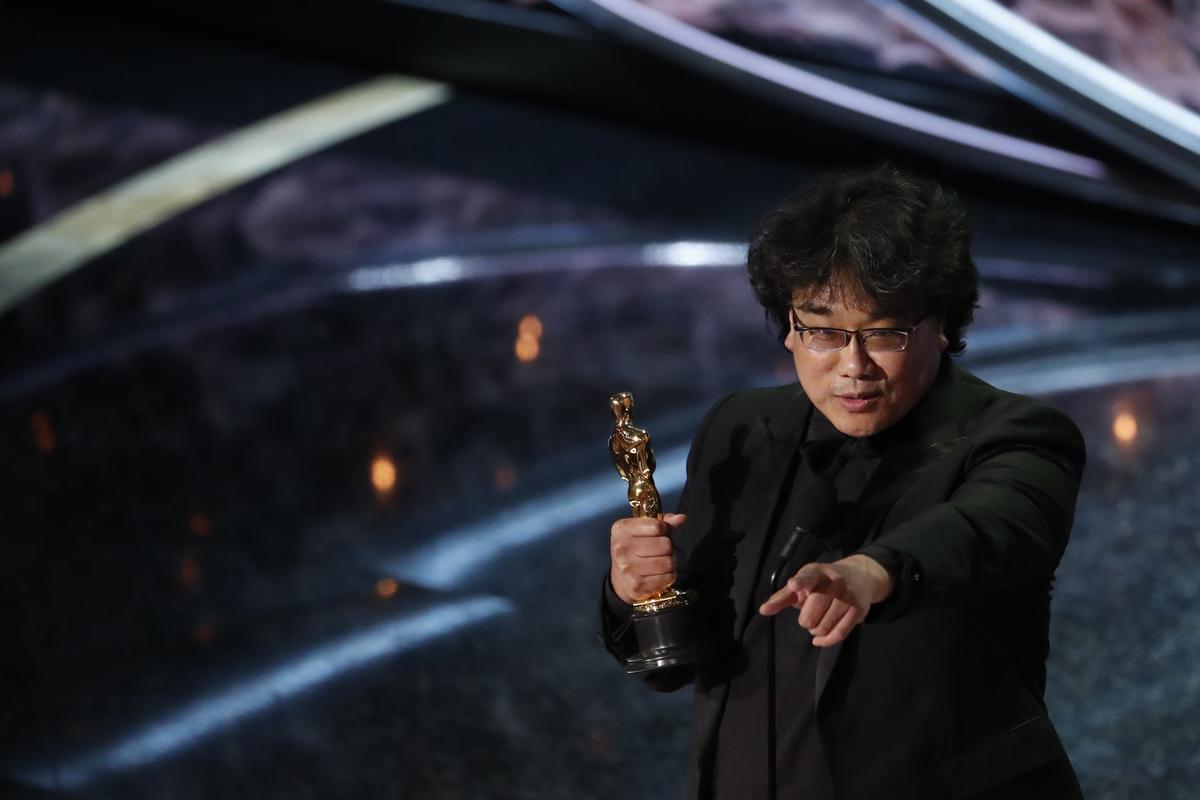 South Korea’s  ‘Parasite’ wins  Oscar for best international feature film