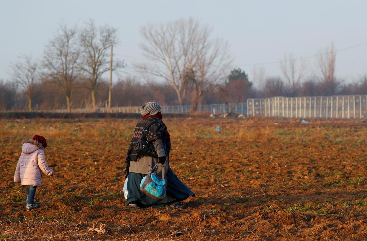 Greek army, police on high alert along Turkey border after migrant clashes