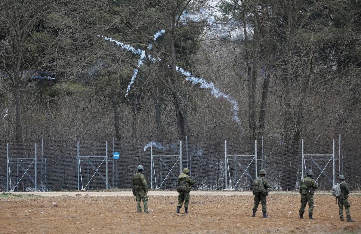 Greece utilizes tear gas on migrants at border as row with Turkey intensifies