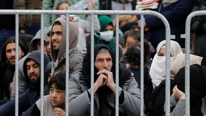 Greece prepares to deport asylum seekers after Turkey opens method to Europe