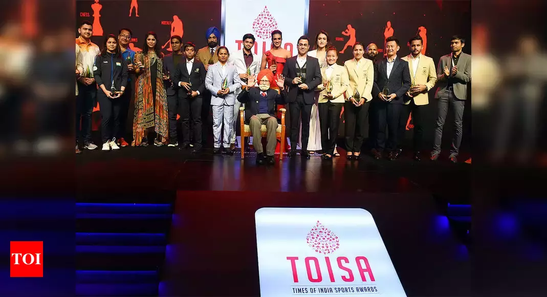 PV Sindhu is Sportsperson of the Year at TOISA