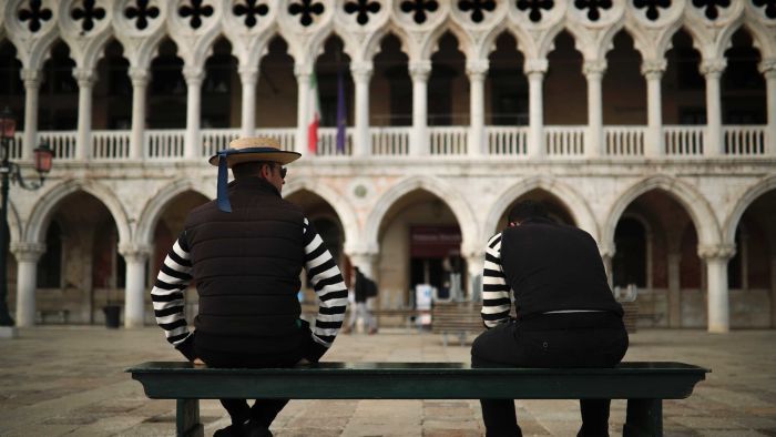 Coronavirus sees travelers leave Venice, leaving it close to clear in peak season