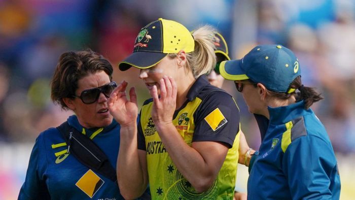 Ellyse Perry set for surgical treatment and a six-month absence after hamstring injury