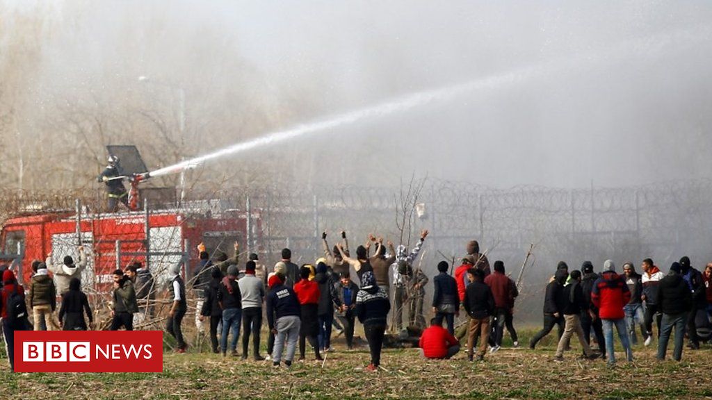 Water cannon and tear gas at Turkish-Greek border