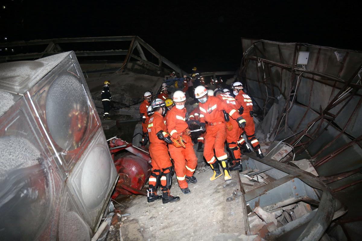 Six confirmed dead from collapsed China hotel used as quarantine site