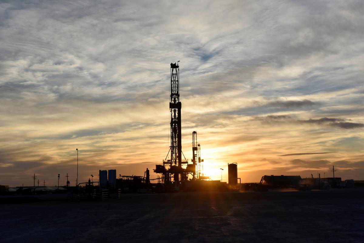 Oil costs rebound 6?ter thrashing, but outlook volatile