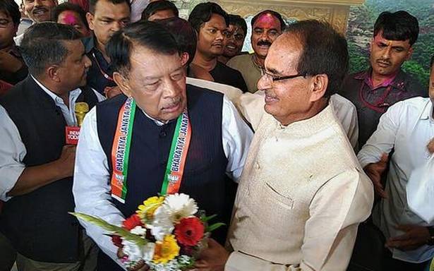 As 22 Congress MLAs quit, Kamal Nath govt. on the verge of collapse