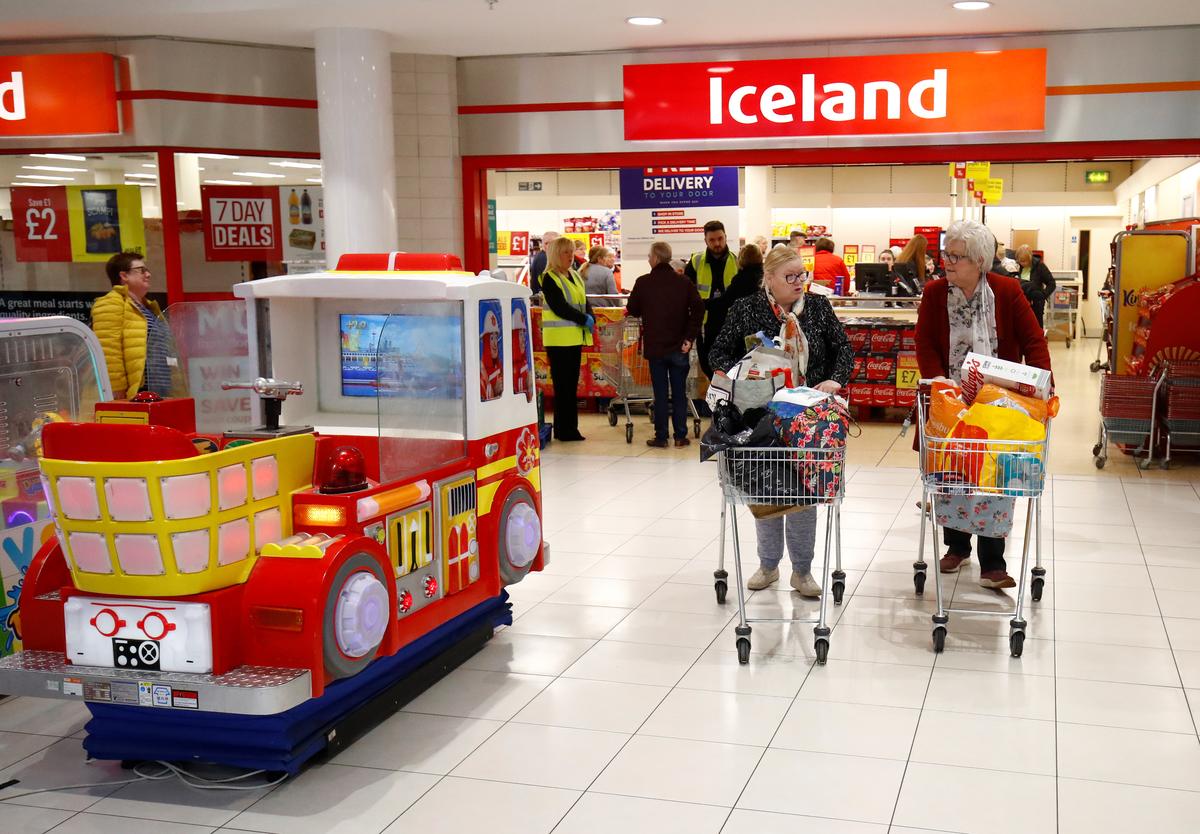 Coronavirus care: Northern Irish supermarket prioritises older shoppers