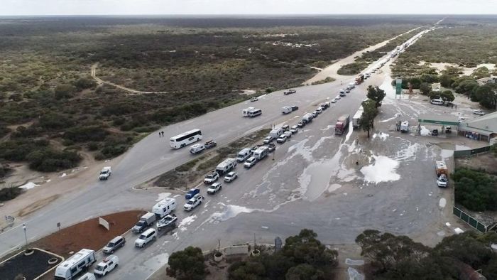 New crackdown on travel within WA as huge lines of travellers form ahead of border closure