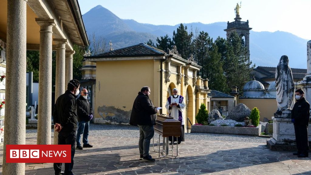 Priest who offered respirator to young client passes away