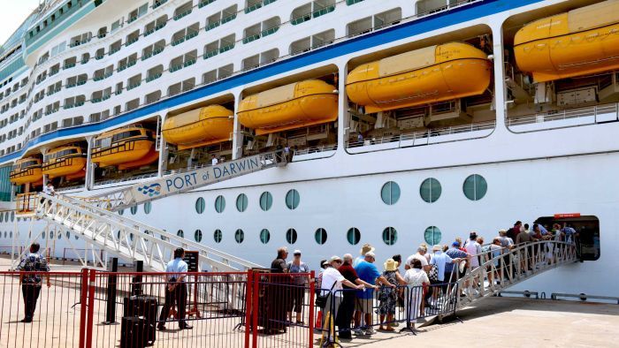 Queensland guy dies from coronavirus after being on cruise liner