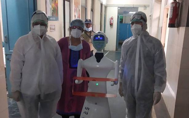 Coronavirus | Jaipur’s Sawai Man Singh hospital tests serving robot