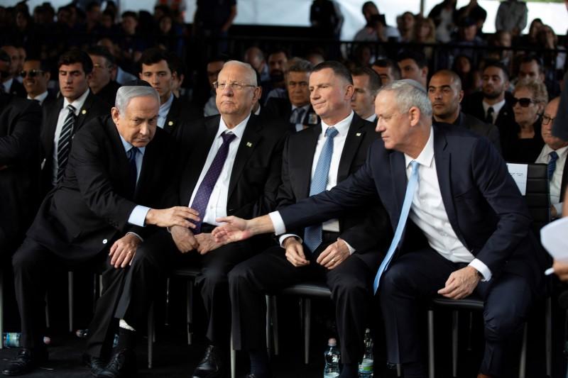 Israel’s Netanyahu and rival Gantz move closer to unity government