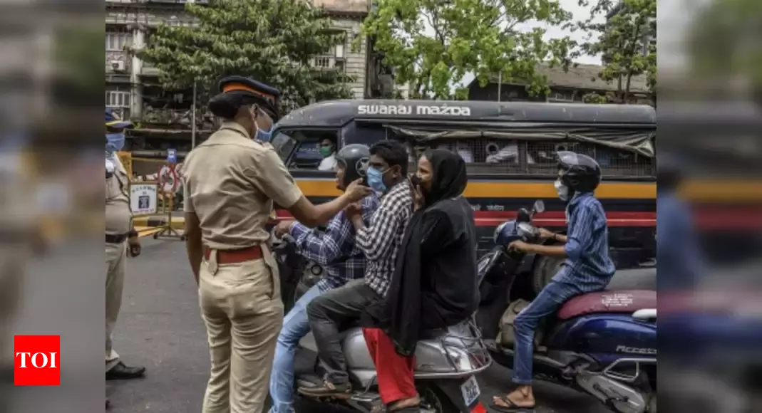 Day 2 of lockdown: Truckers abandon vehicles, delivery boys fret about safety