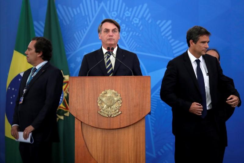 Brazil’s Bolsonaro concerns coronavirus deaths, states ‘sorry, some will die’