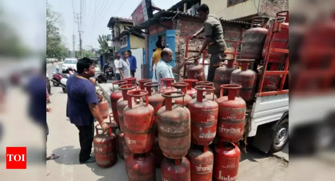 No fuel crisis in India; adequate stock of gas, diesel, LPG available to last lockdown: IOC