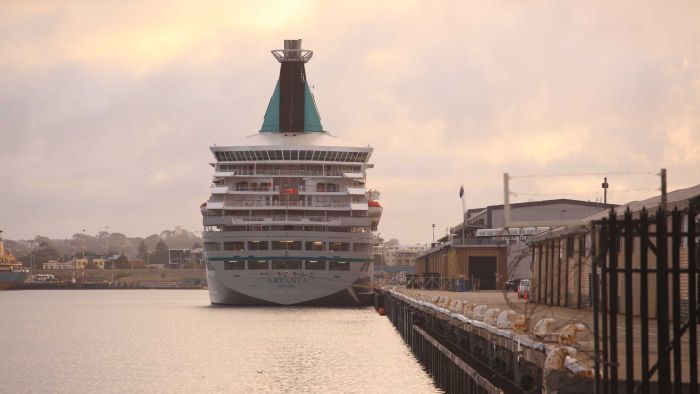 Significant stand-off looms as coronavirus-infected Artania cruise liner refuses to leave Western Australia