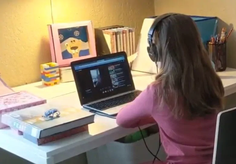 A ‘really weird new normal’: Parents, students grapple with learning at home amid pandemic | CBC News