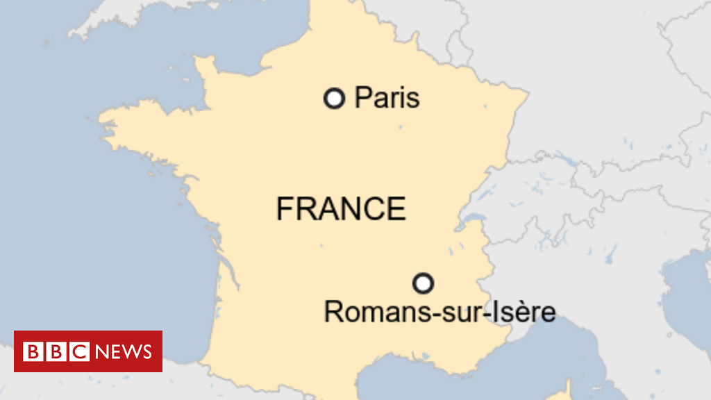 France knife attack leaves two dead