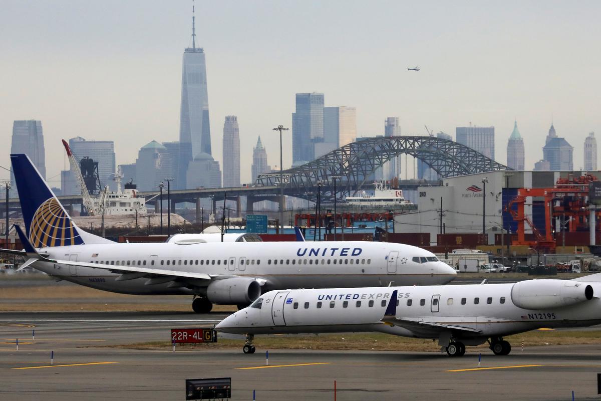 United slashes New York-area flights due to coronavirus