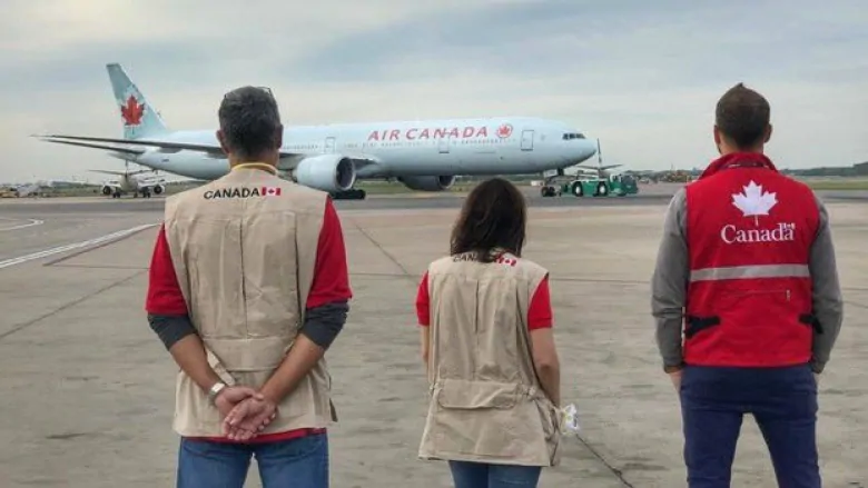 Technical glitch stalls some emergency loans for stranded Canadians | CBC News