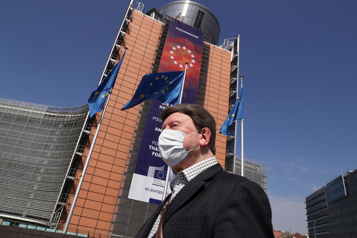 EU ministers agree half a trillion euro coronavirus rescue plan