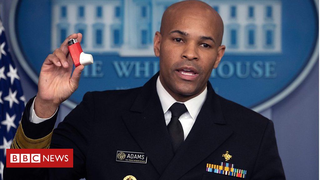 Top US doctor reveals press reporters his inhaler