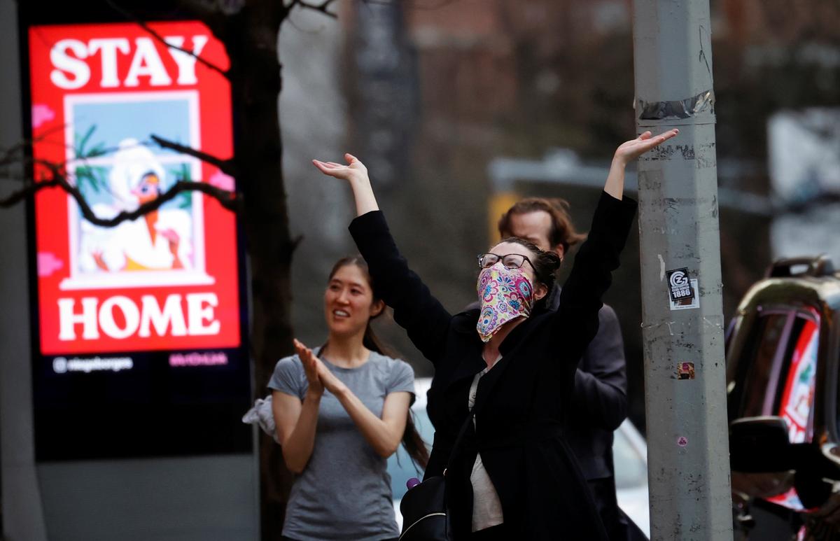 New york city hospitalizations succumb to first time in coronavirus pandemic: governor