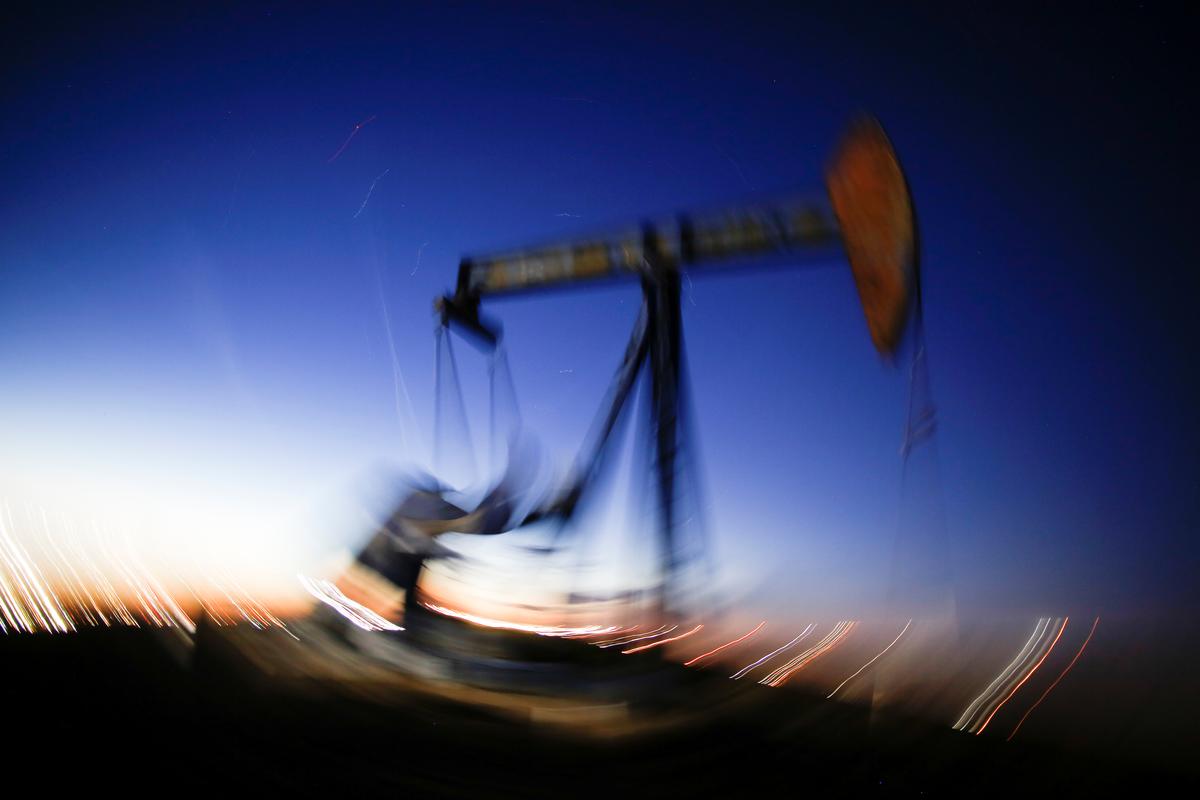 Oil market falls too huge to offset with output cuts, IEA cautions