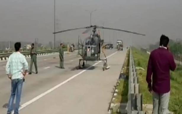 Cheetah helicopter makes preventive landing outside Hindon