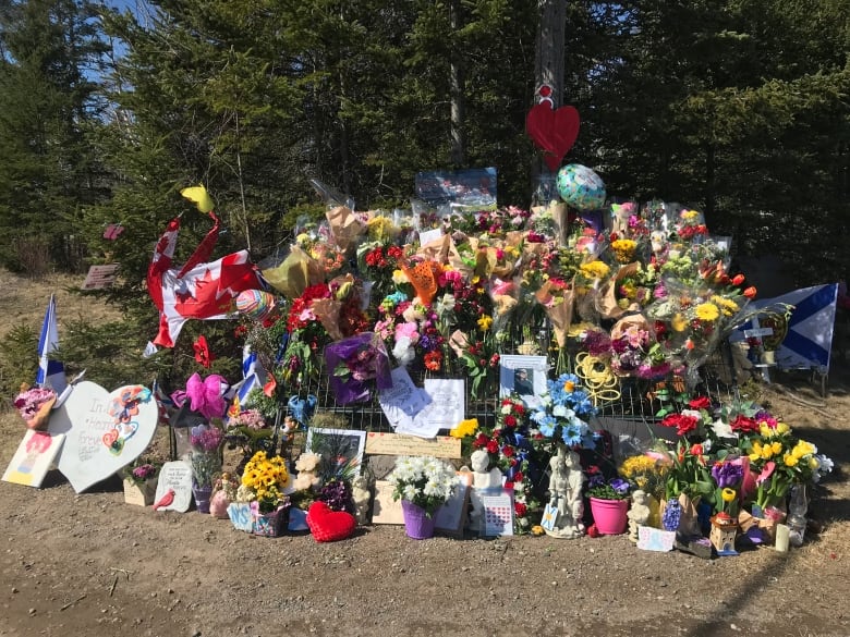 How Nova Scotia is grieving a week after mass shooting | CBC News