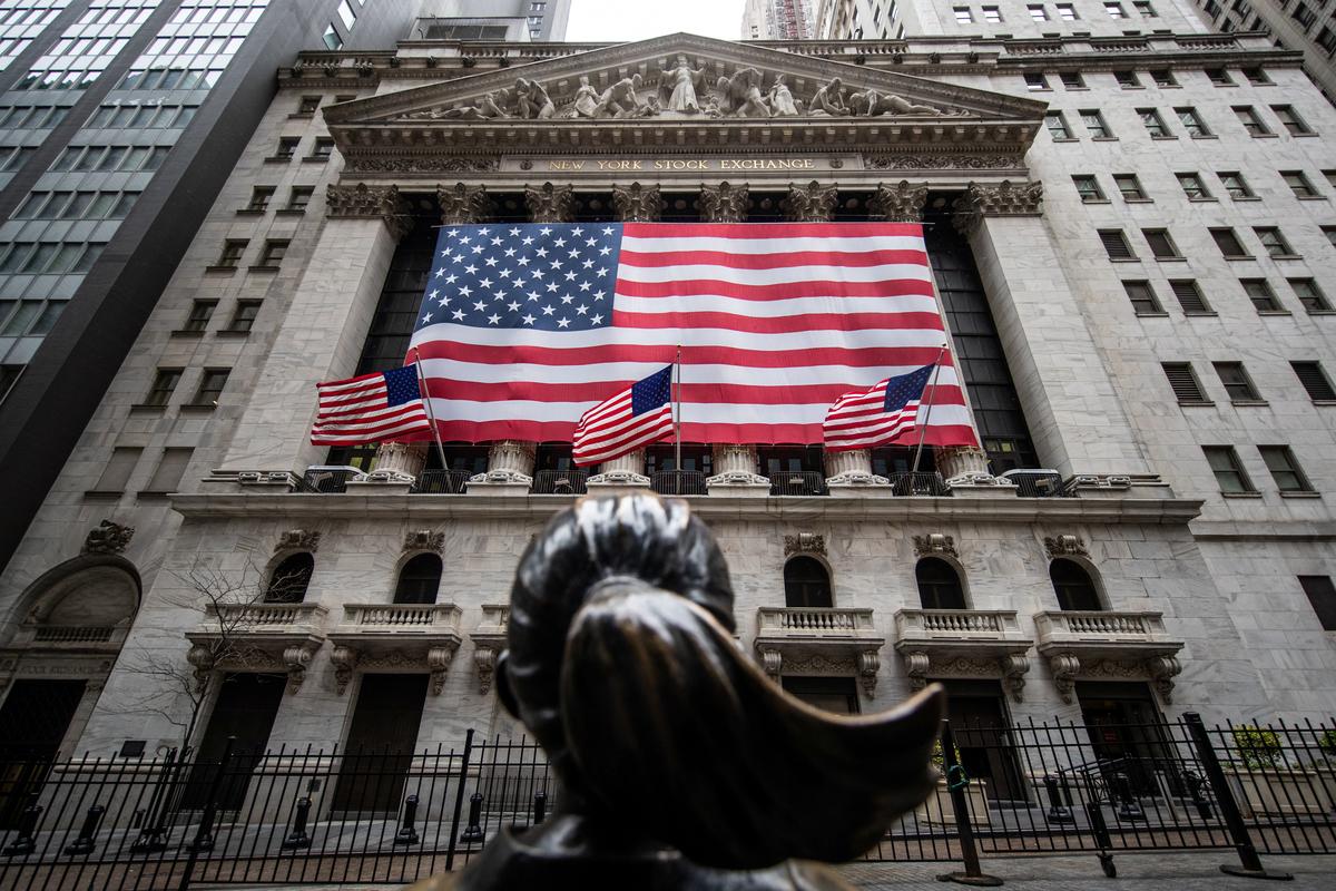 Stocks rise in spite of mixed revenues while investors weigh reducing of lockdowns