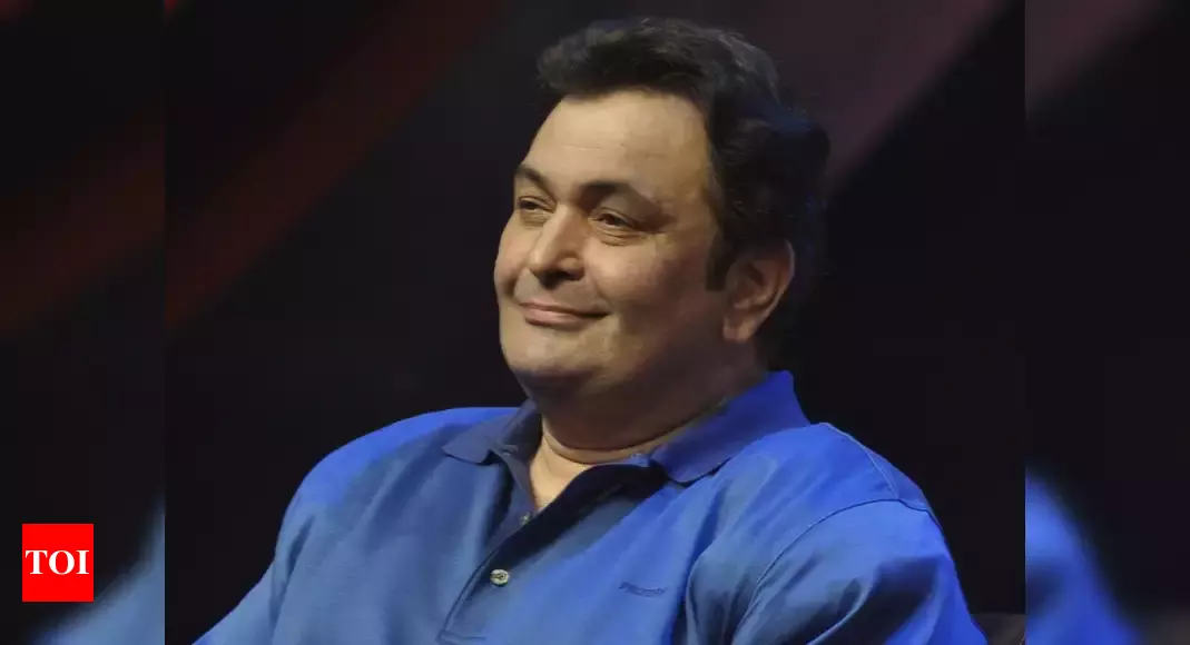 Rishi Kapoor dies at 67 after a long fight with Cancer