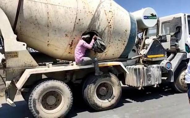 Coronavirus lockdown | Despair packs migrant workers from U.P. into a concrete mixer truck