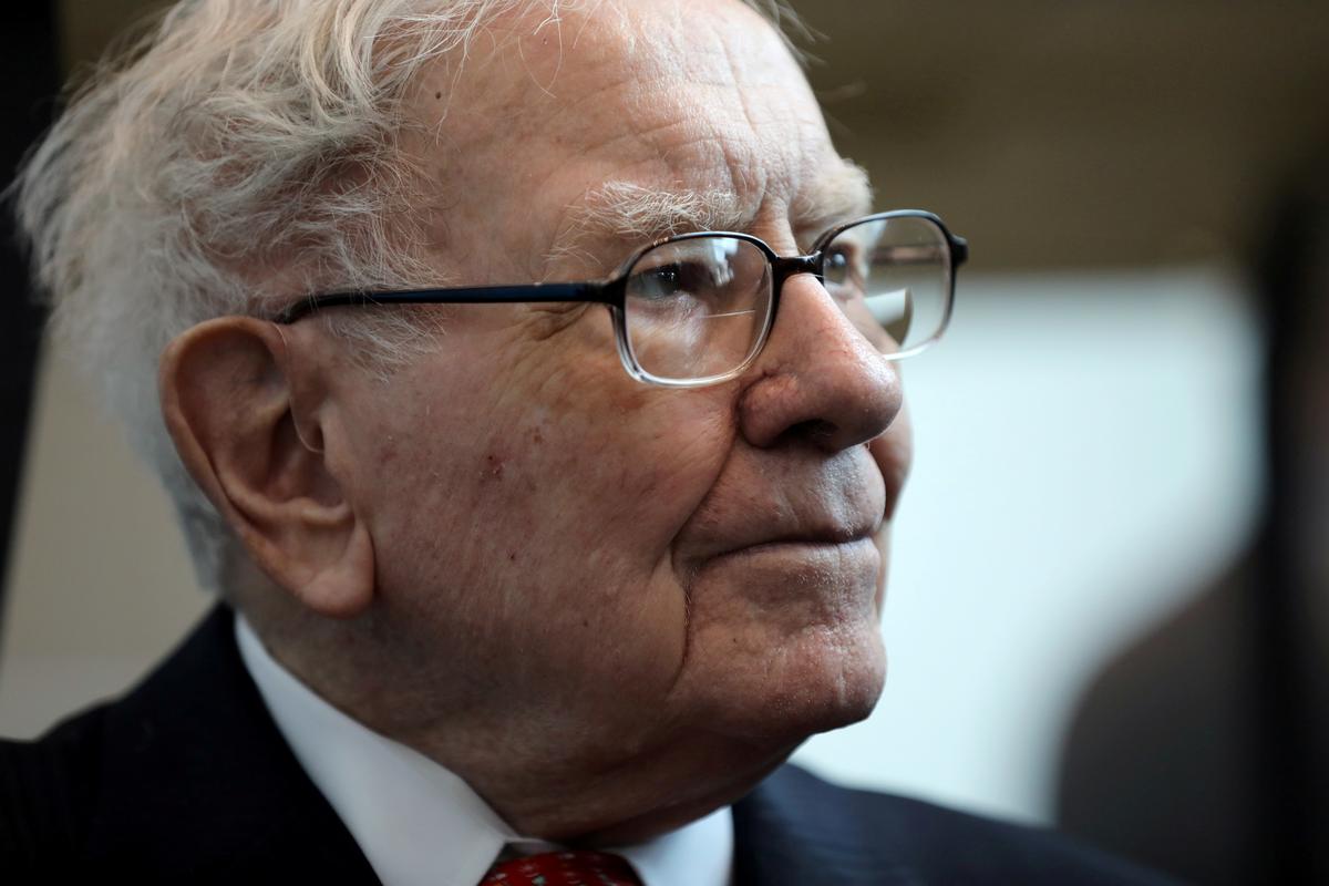 Berkshire sells entire stakes in U.S. airlines: Buffett