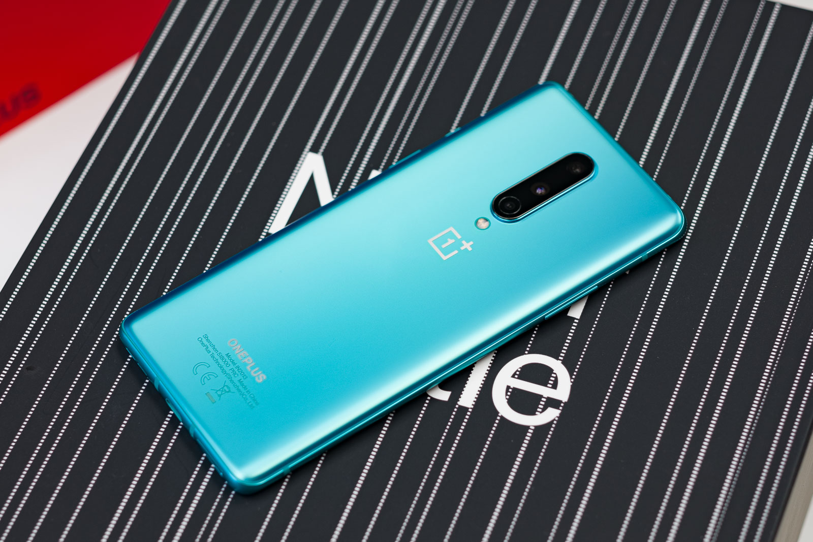 New OnePlus 8 and 8 Pro updates are trying to repair more issues