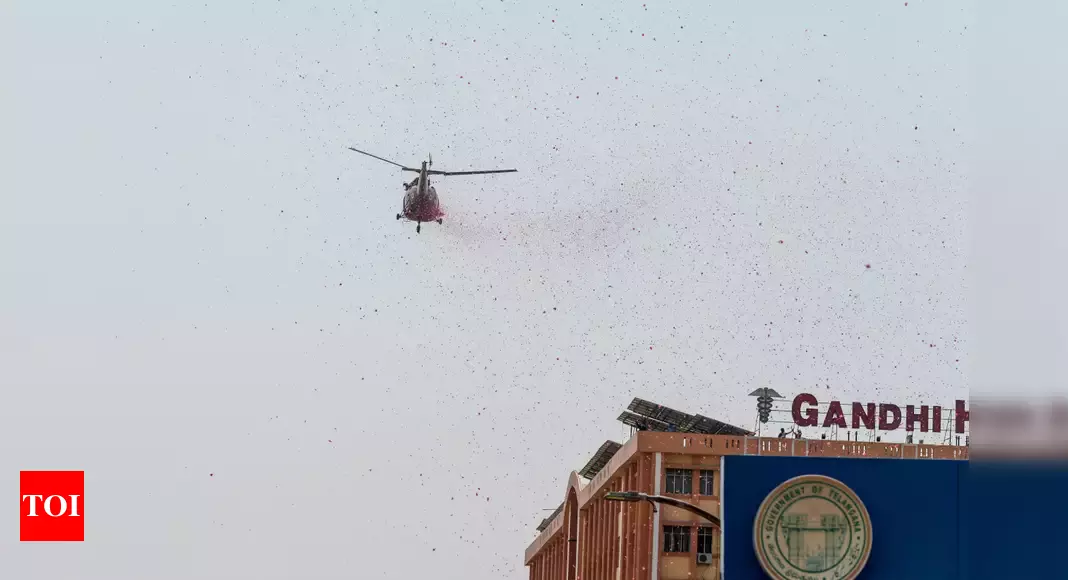 Armed forces perform flypast for corona warriors, choppers shower petals