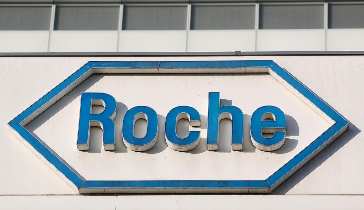 Roche wins U.S. nod for COVID-19 antibody test, intends to enhance output