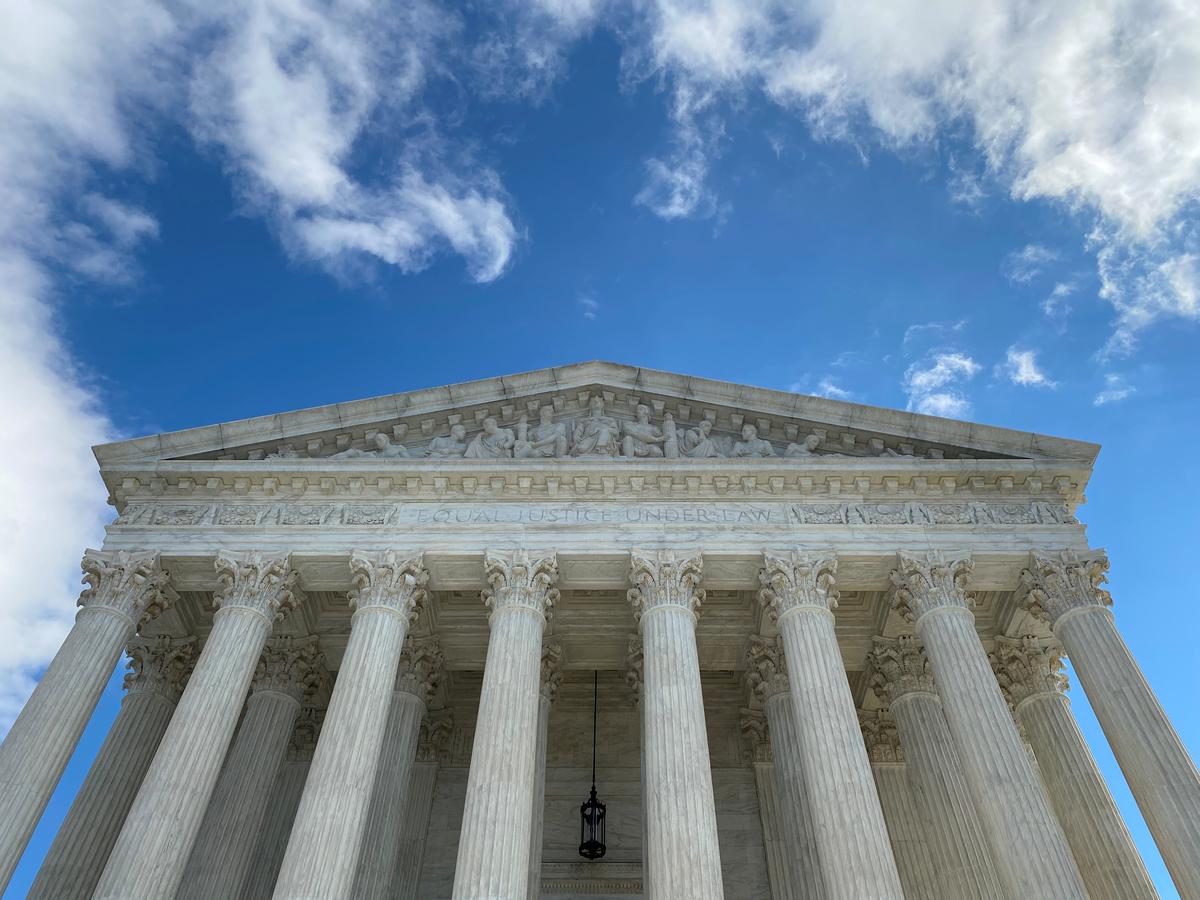 Smooth cruising in U.S. Supreme Court’s first teleconference case; Thomas joins fray