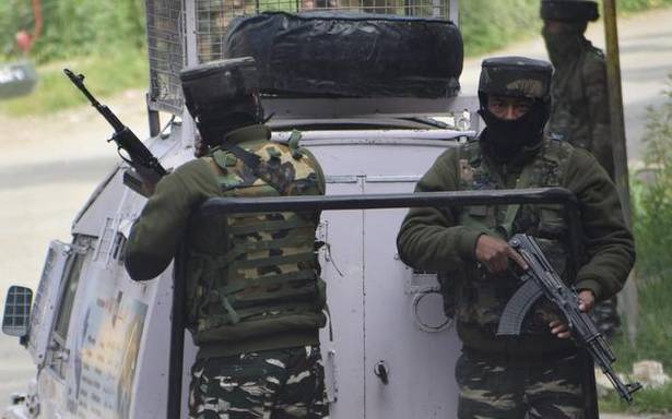 Cops anticipate ‘big catch’ in Beighpora operation in Pulwama