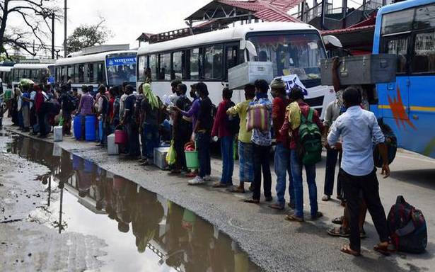 No data of stranded migrant labourers with Labour Commissioner’s office: Labour Ministry to RTI activist