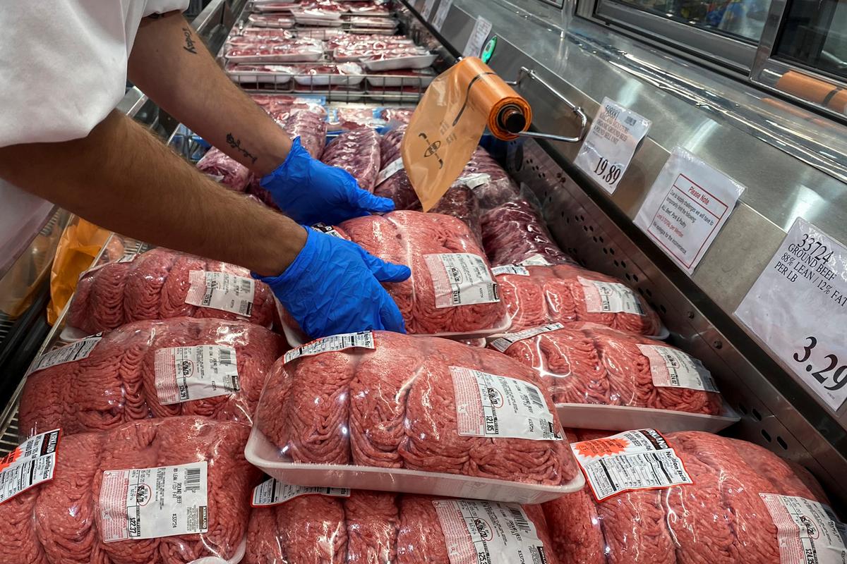 Union opposes reopening U.S. meat plants as more workers die