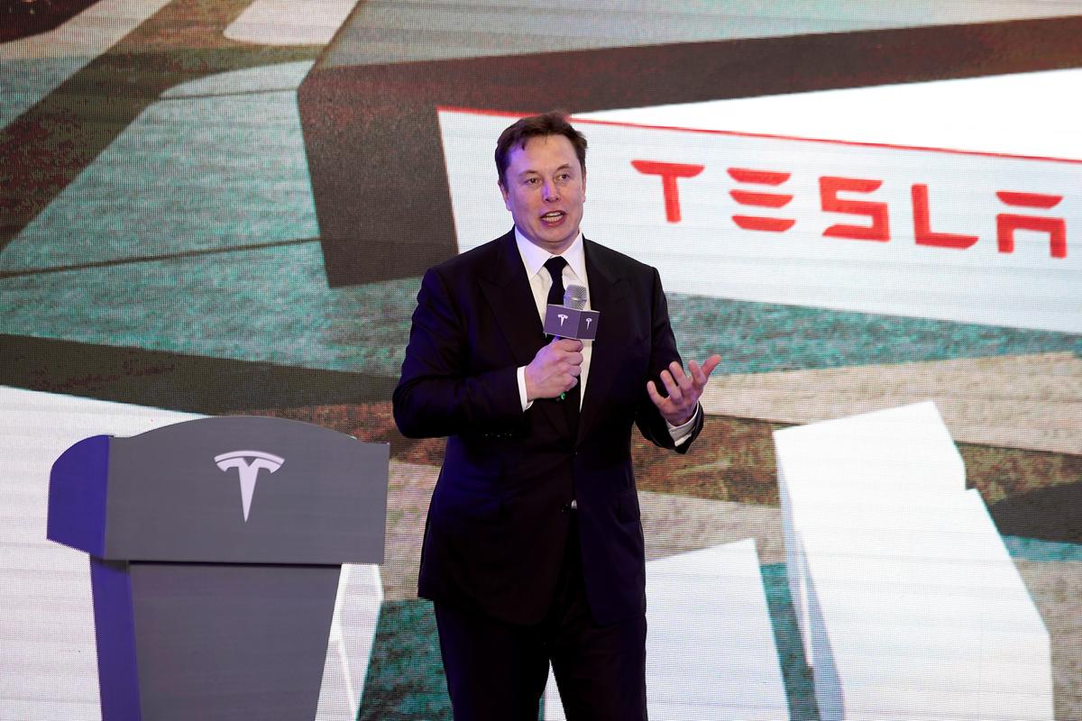 Amidst lockdown disagreement, Musk says he will move Tesla out of California