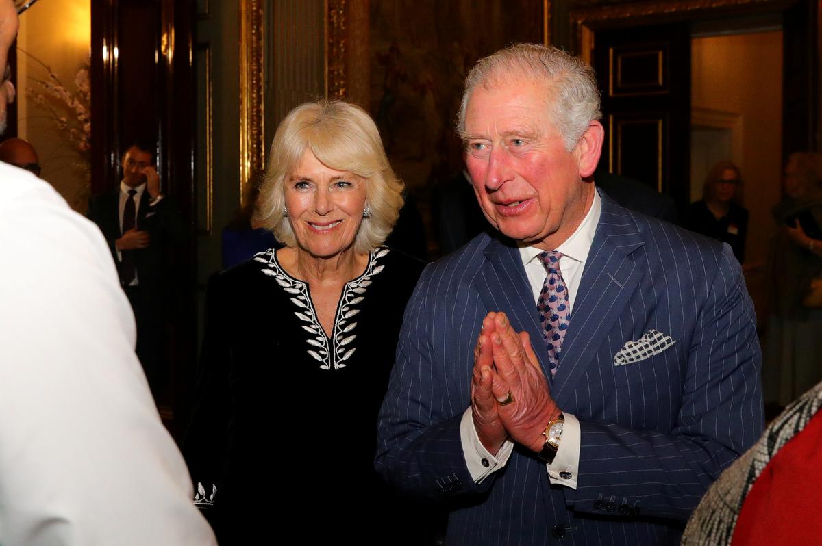 Prince Charles thanks post workers for keeping Britain linked in crisis