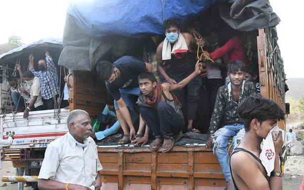 Migrant exodus chokes Maharashtra-M.P. border