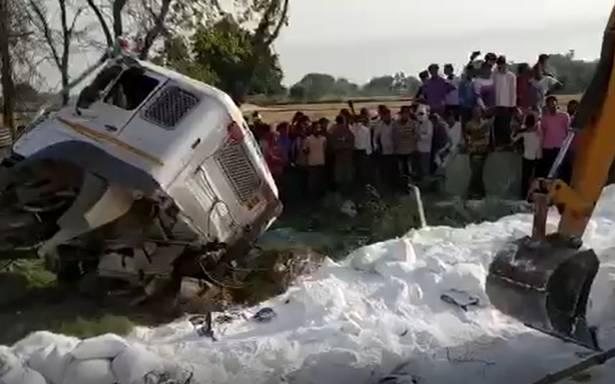 24 migrant labourers killed in truck collision in Uttar Pradesh