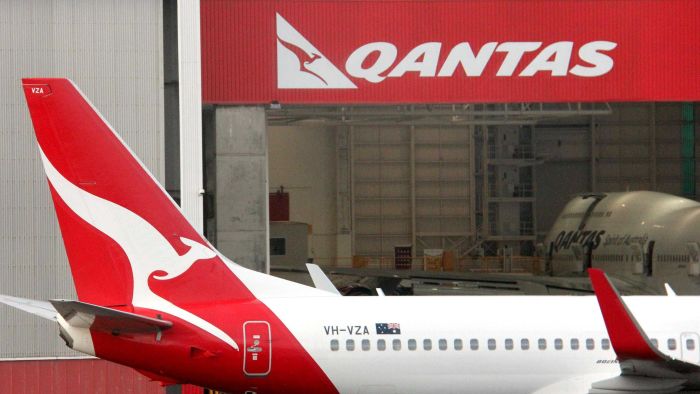 Qantas allowed to stop paying sick leave amid coronavirus pandemic, federal court rules